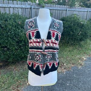 Red and black wool sweater vest‎